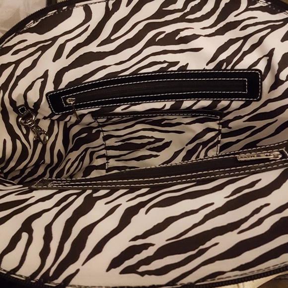 Maxx purse - Picture 2 of 4